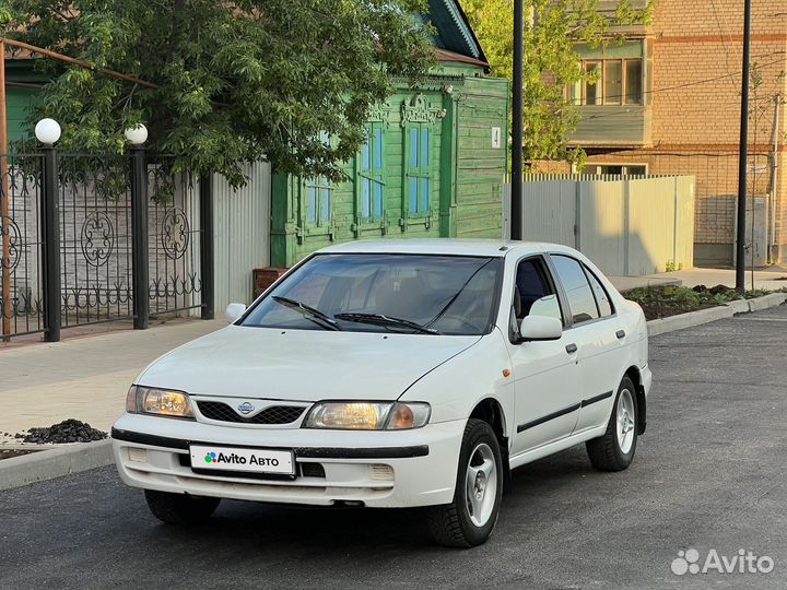 Nissan Almera 1.6 МТ, 1998, 340 000 км