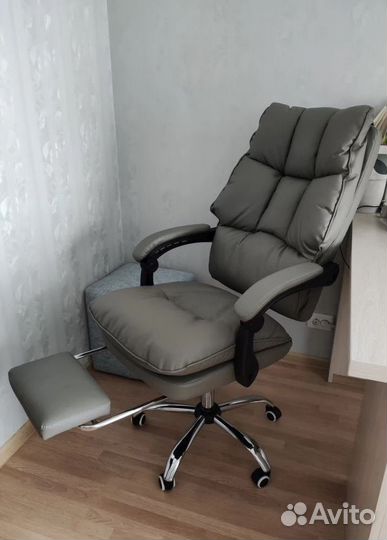 Офисное кресло (геймерское). Кресло для директора