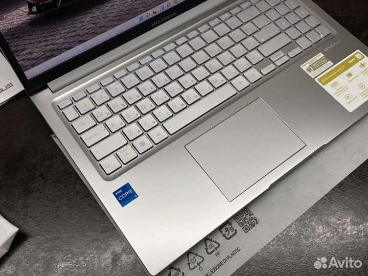 Новый 2024 Asus 15.6 ips i5-1235U 16/512GB