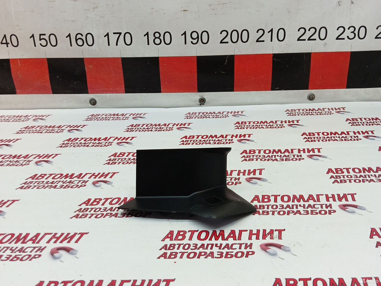 Накладка фонаря задняя правая Джили Монжаро