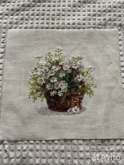 Картина, вышитая крестом, букет ромашек