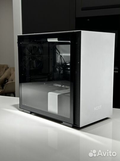 Корпус nzxt h210