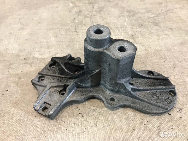 Кронштейн Bmw 520D F10 N47D20C 2012