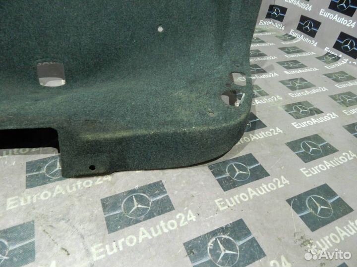 Обшивка крышки багажника Mercedes-Benz CLK-Class 1