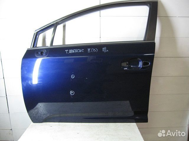 Дверь передняя левая Toyota Avensis 3 6700205070