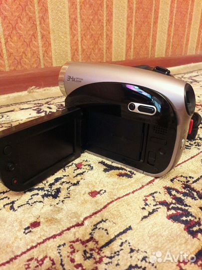 Видеокамера (новая )