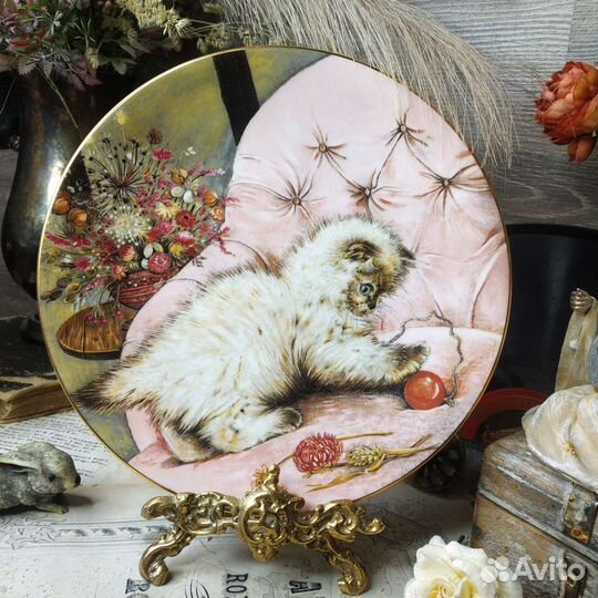 Антиквариат из Европы. Тарелка декоративная, кошки