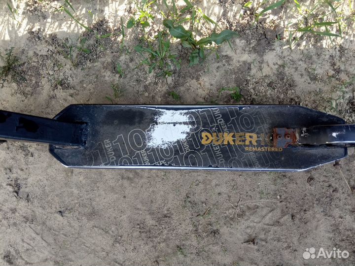 Трюковой самокат Duker