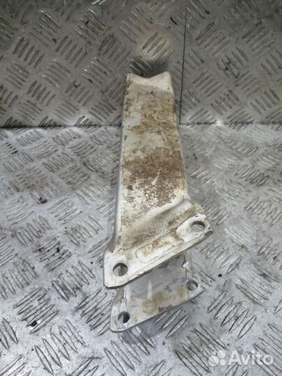 Кронштейн усилителя переднего бампера BMW X2, X1