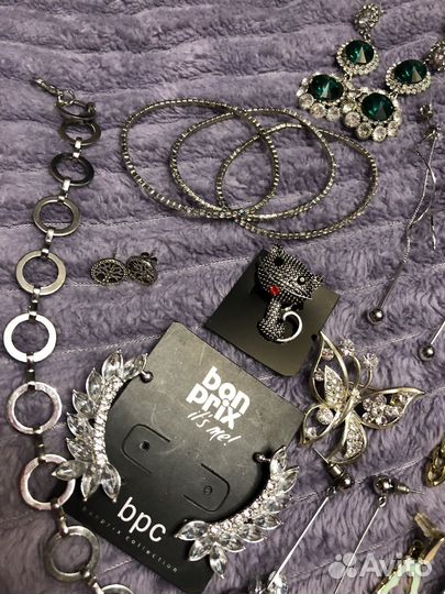 Ожерелье,подвески.серьги,браслет