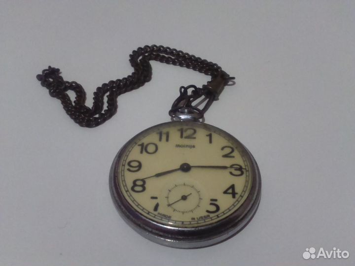 Часы molnija