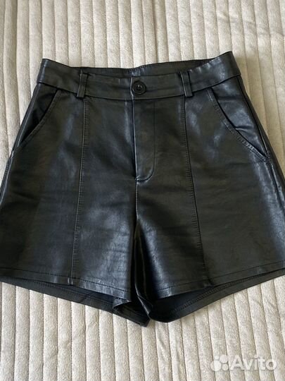 Кожанные шорты женские и юбка