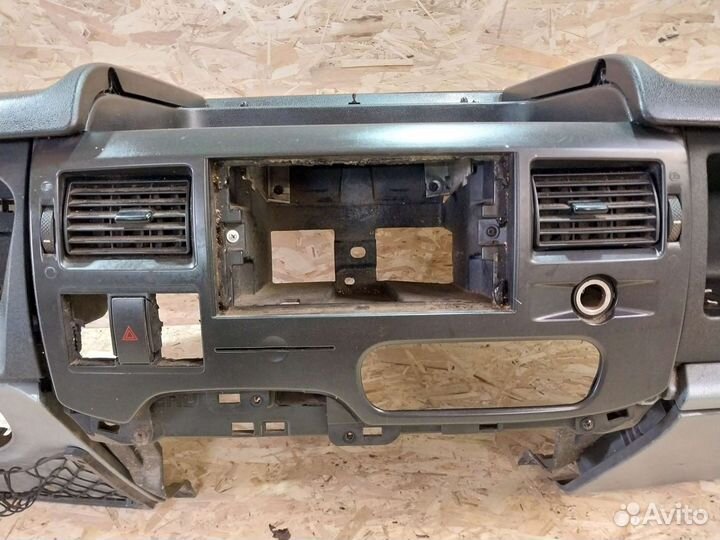 Торпеда Ford Transit 7 06-13 г.в панель салона