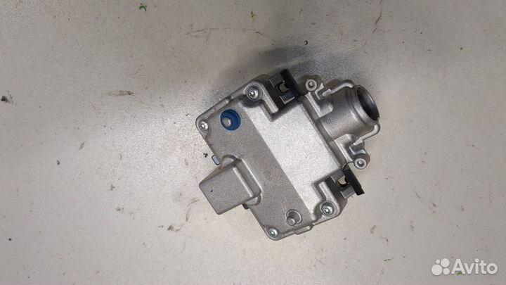 Камера переднего вида Mercedes E W212, 2010