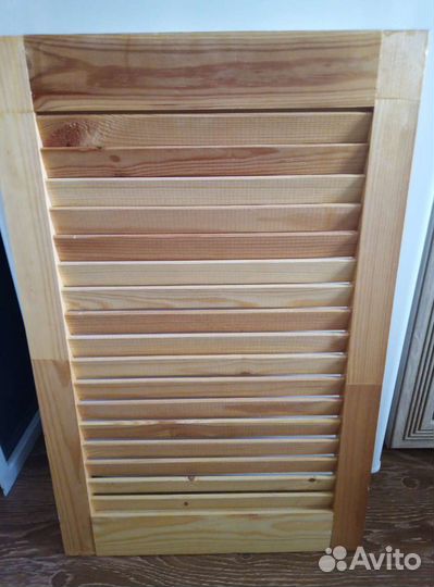 Дверка жалюзийная деревянная