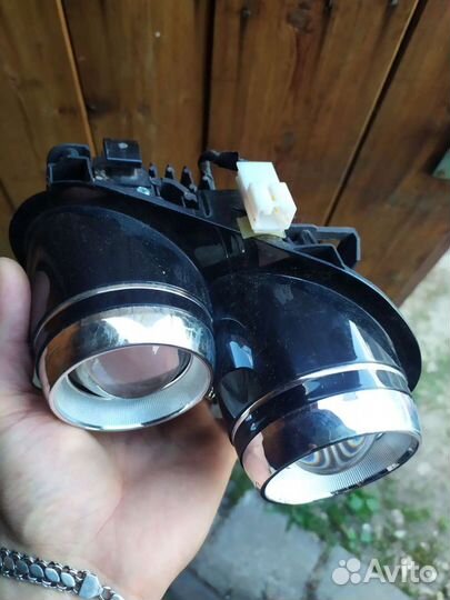 Запчасти от фары hyundai tucson 92101D7XXX