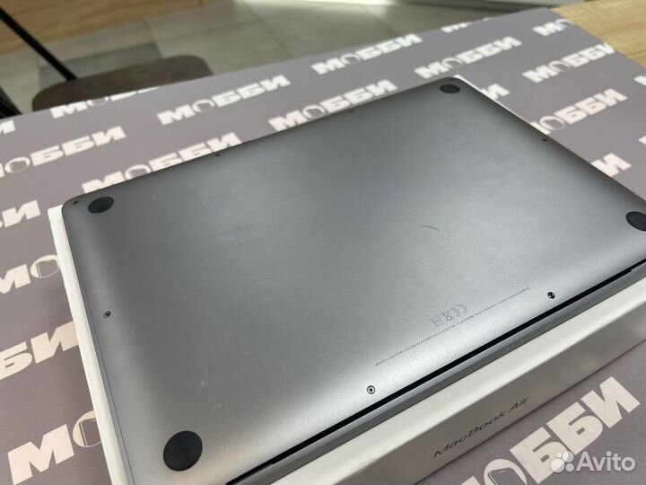 Apple MaxBook Air 13 2020 i3 8/256Gb Space Gray