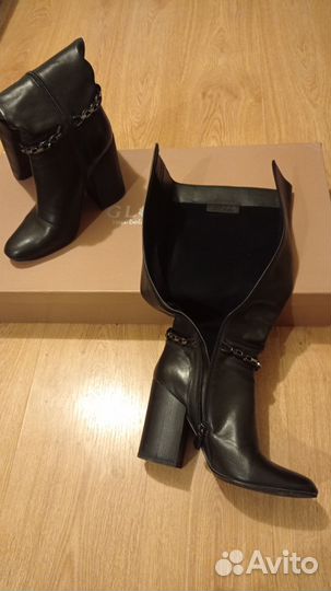Продам женские сапоги
