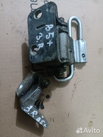 Петли задней правой двери Volkswagen Passat B5+