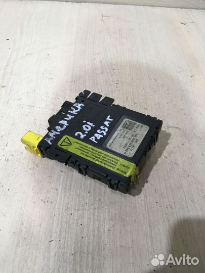 Блок подрулевой VW Passat B6