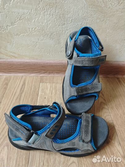 Сандалии Ecco 33