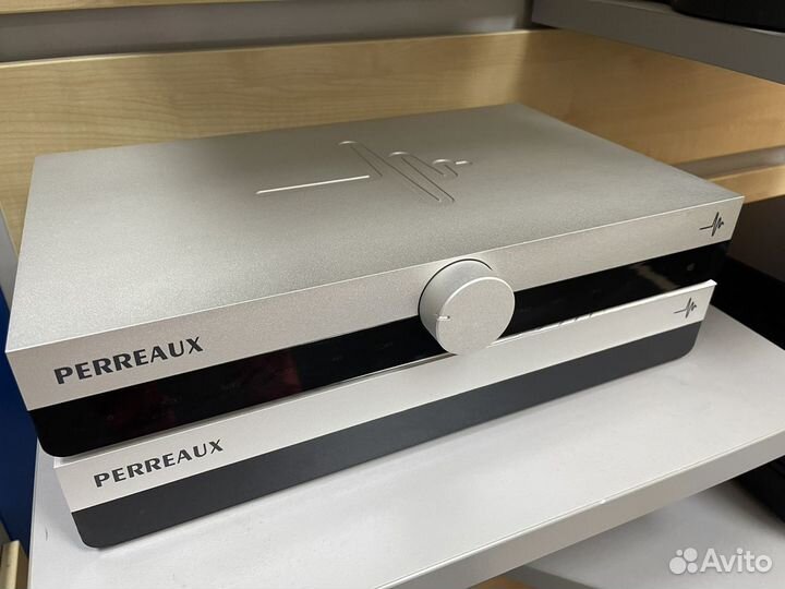 Предусилитель Perreaux dp32