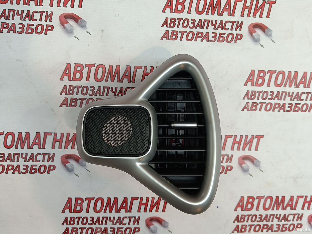 Дефлектор воздуховода правый Киа Соул 3 SK3