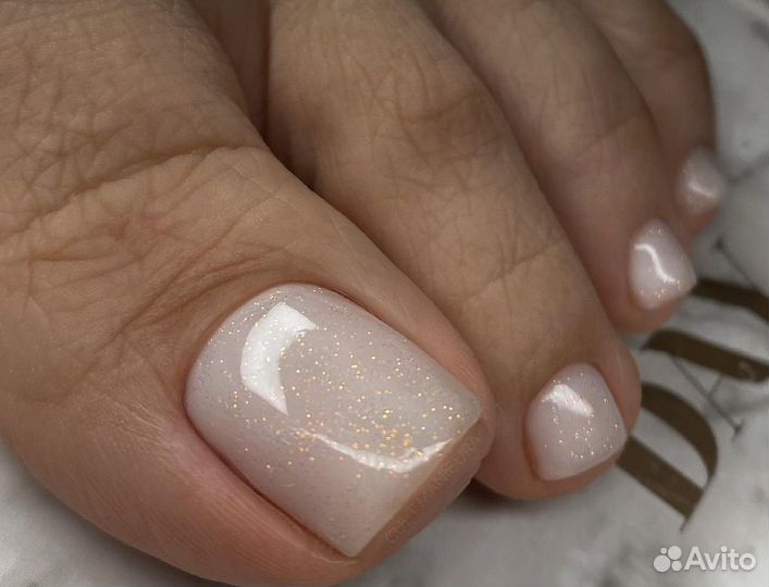 Маникюр педикюр