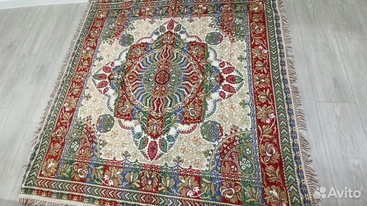 Скатерть жаккардовая