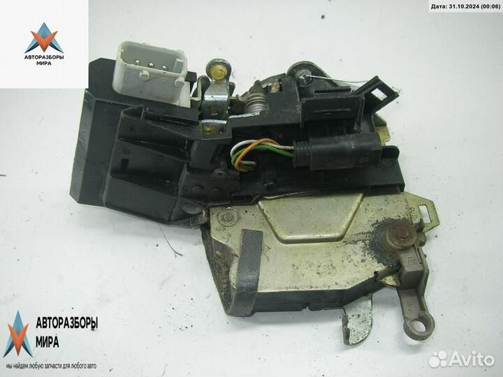 Замок двери передней правой BMW 5 E39 1997 8235126