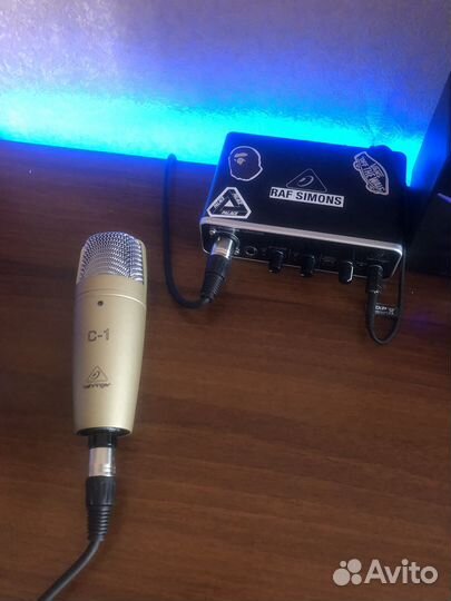 Микрофон студийный и звуковая карта