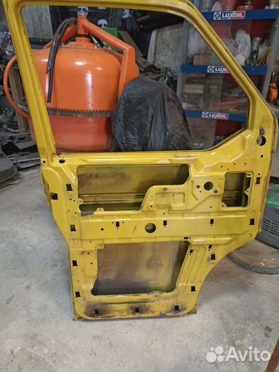 Дверь левая для Фольксваген транспортер т4