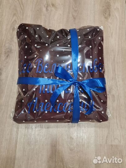 Махровый халат с вышивкой