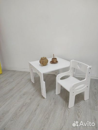 Детский стол и стул