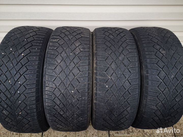 Continental ContiVikingContact 7 215/55 R17 98T