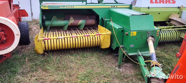 Пресс-подборщик John Deere 342 A, 2000