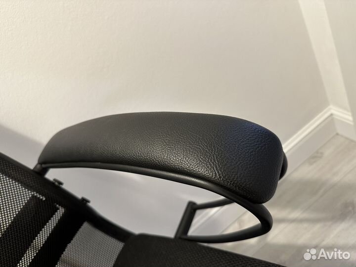 Компьютерное кресло метта