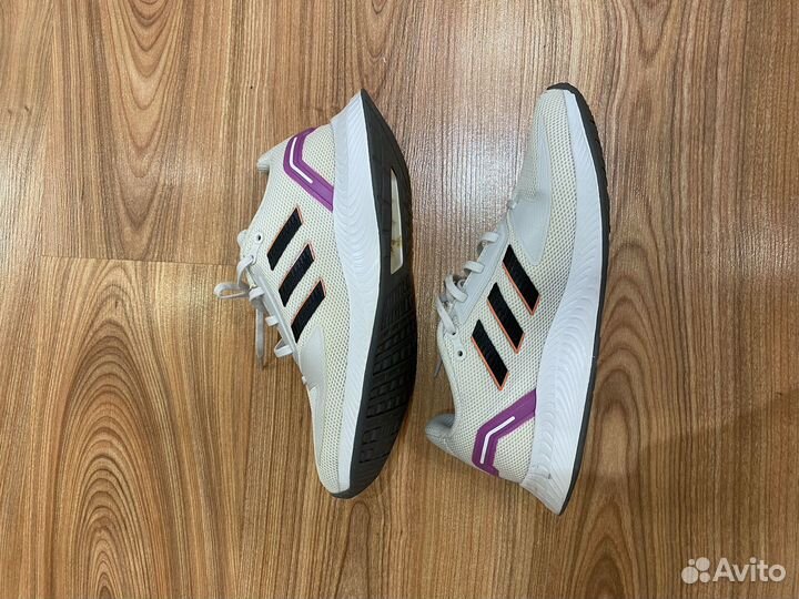 Кроссовки женские adidas 37 размер