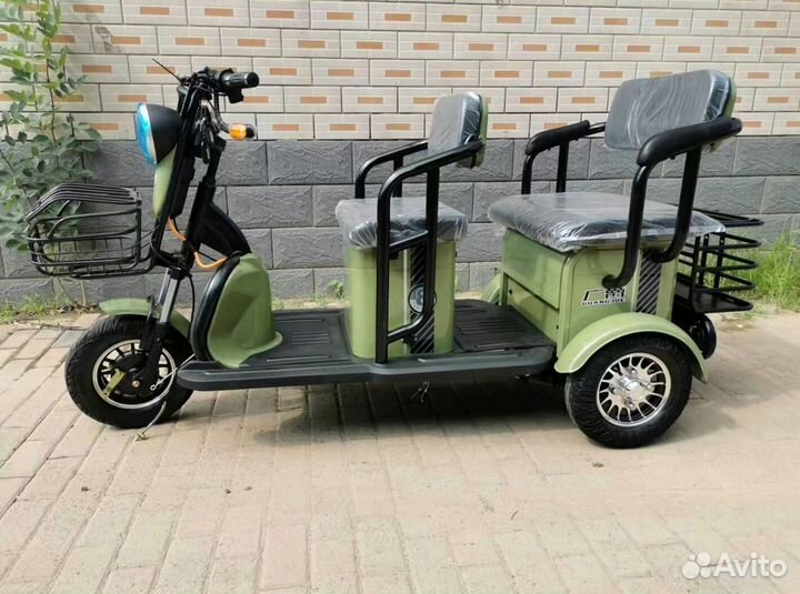 Трицикл двухместный новый