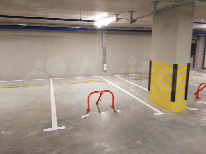 Машиноместо, 14 м²