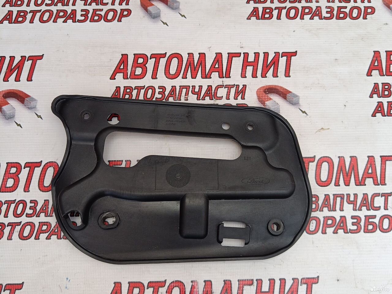 Накладка капота левая Форд Мустанг 6 14-23г