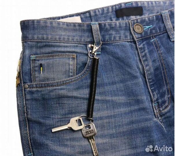 Пружинный держатель для ключей