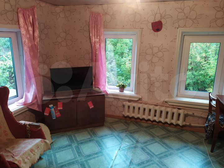 Дом 30 м² на участке 7 сот.