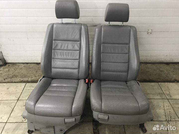 Сиденье переднее Volkswagen Touareg 2.5 2005