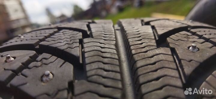 Зимние шины 195 60 15 на дисках 4*114.3