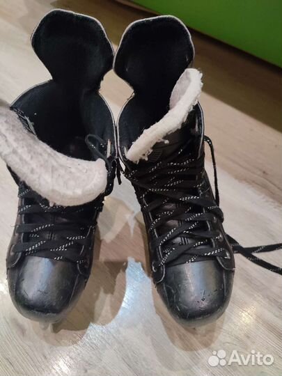 Коньки юниорские Bauer р37.5, нагрудник, щитки