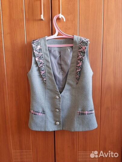 Школьная форма жилет для девочки