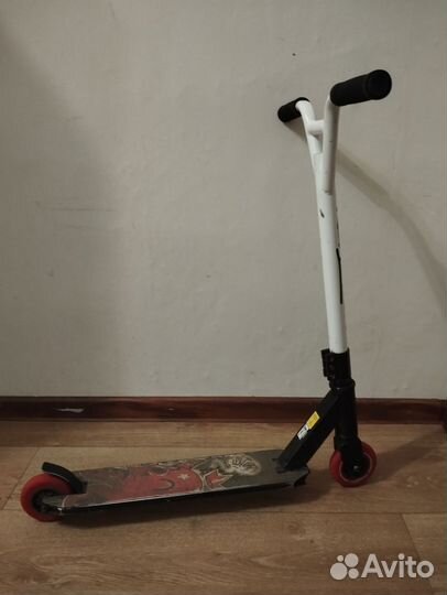 Трюковой самокат