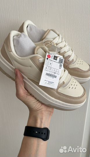 Кроссовки Zara