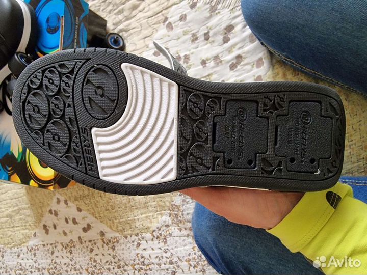 Кроссовки heelys новые